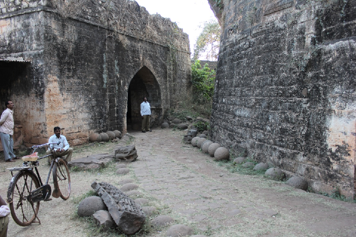 Basavakalyan Fort