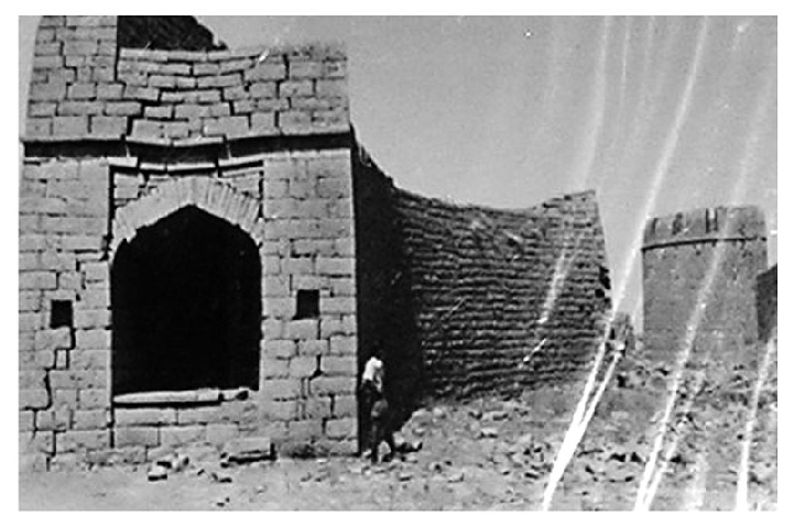 Practoor Fort Entrance in 1980 3